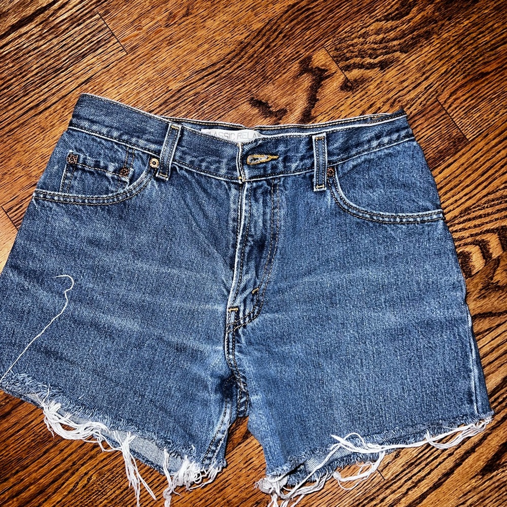 Levi’s - Picture 2 of 2
